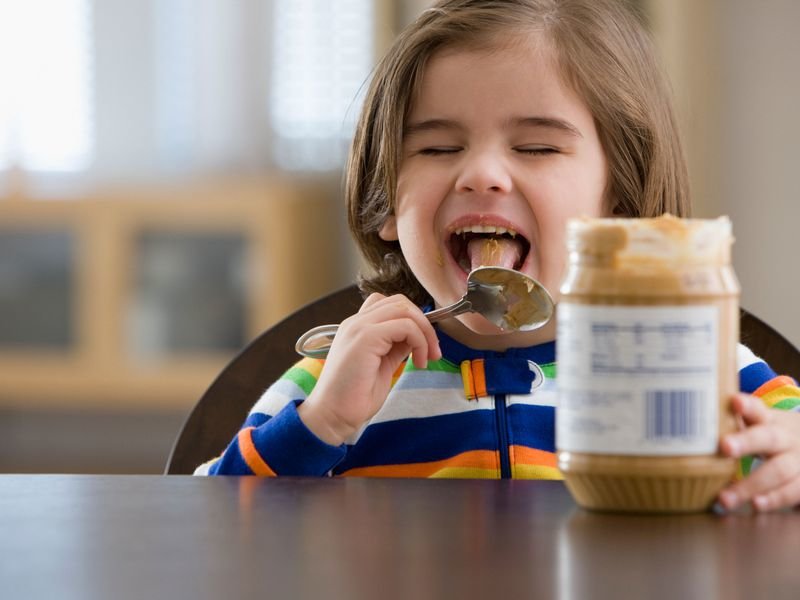 Most kids who suffer from peanut allergy experience skin reaction like redness, runny nose and shortness of breath.