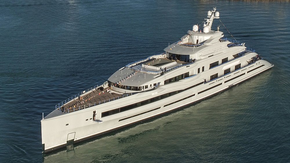 FB277 serves as the third giga-yacht Benetti ever built and docked in Livorno shipyard.